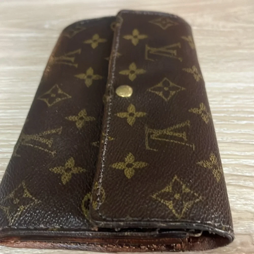Louis Vuitton Sarah Long Wallet